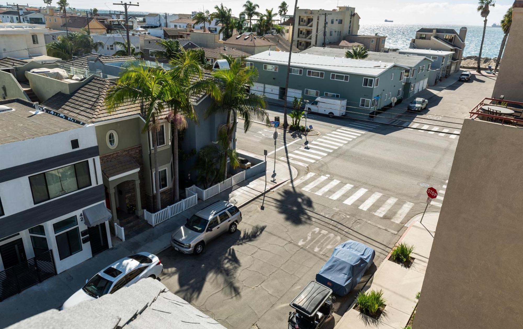 50 M To Sand Lgb 2 King Suites Long Beach Exterior photo