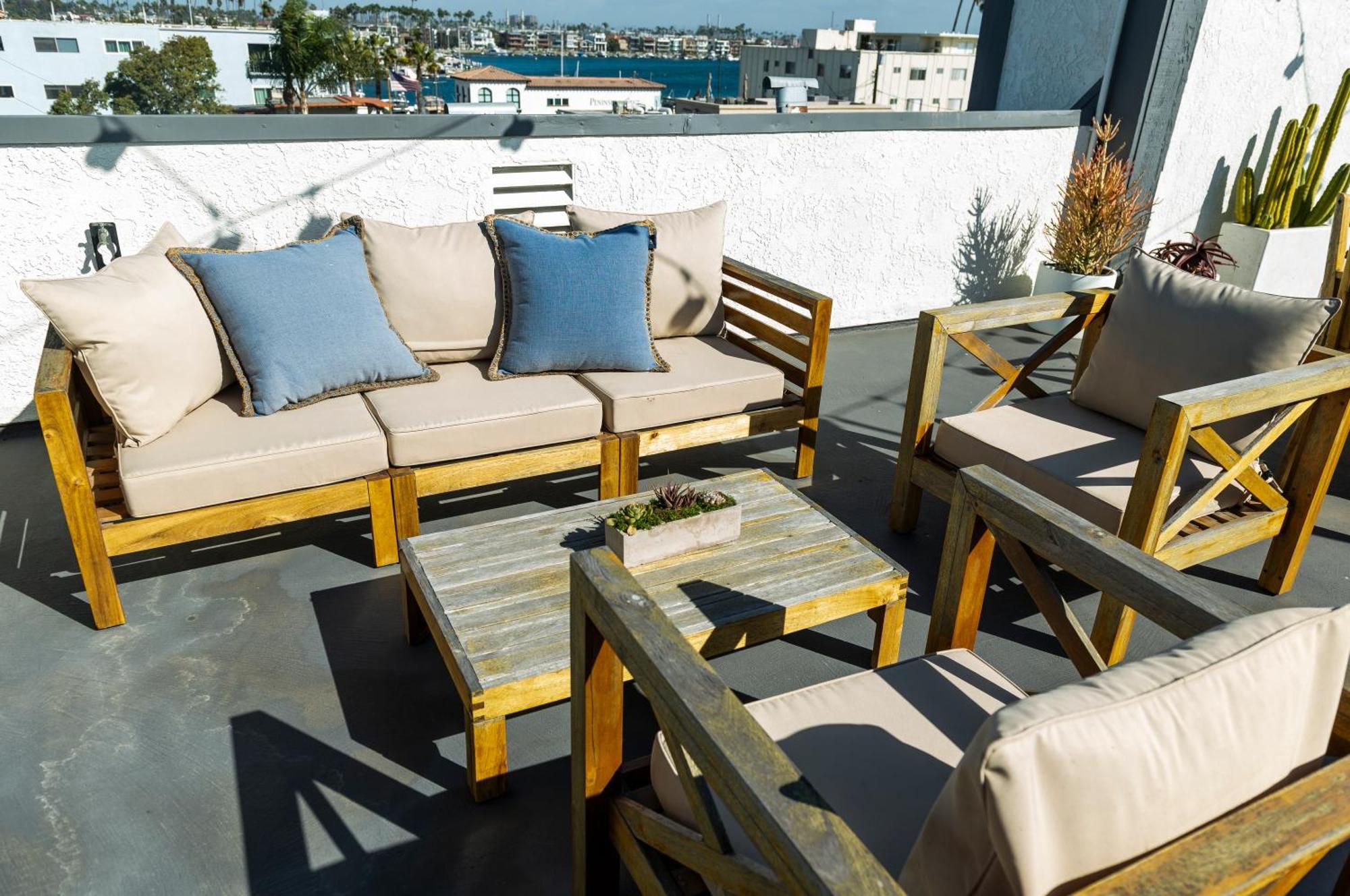 50 M To Sand Lgb 2 King Suites Long Beach Exterior photo