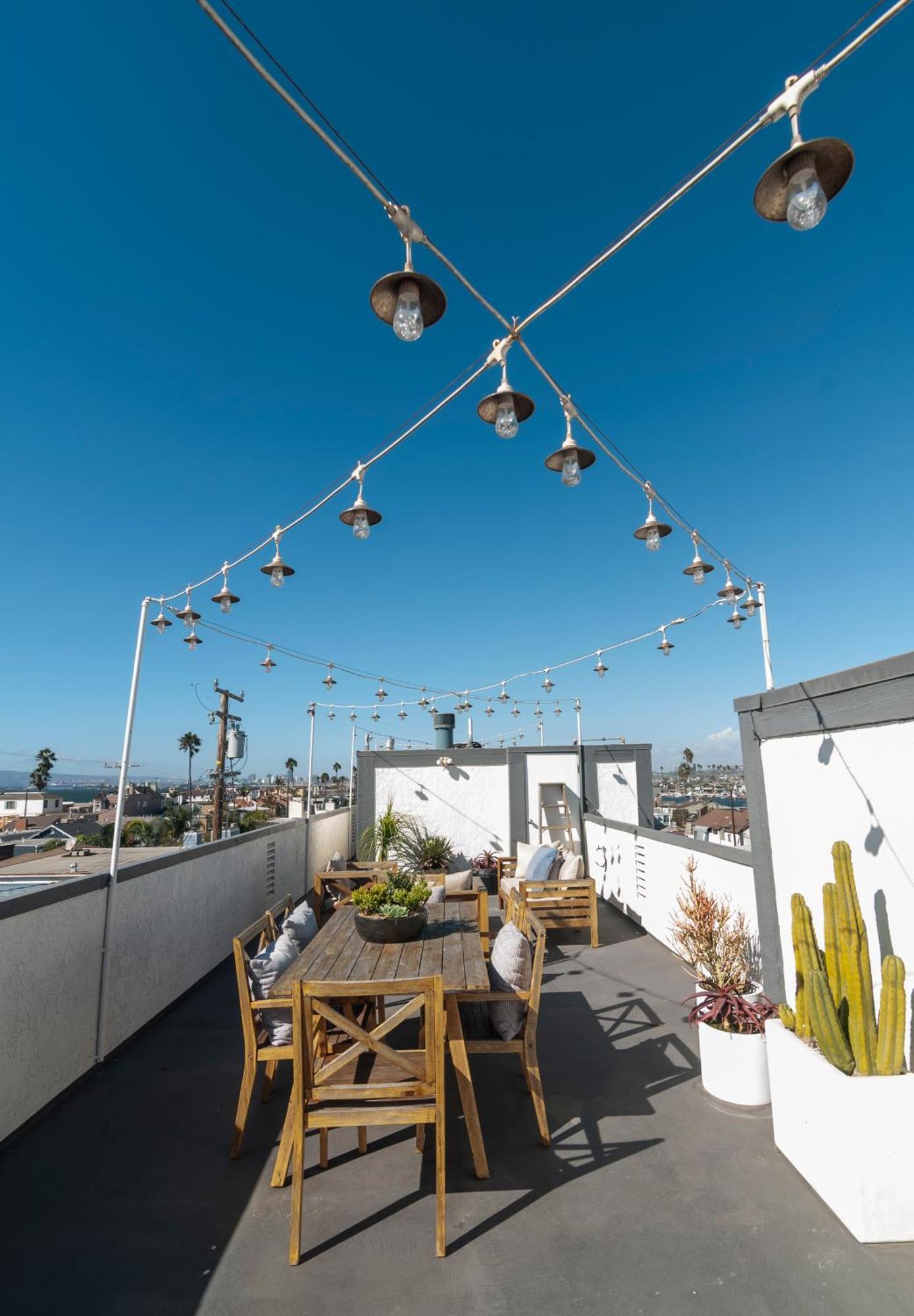 50 M To Sand Lgb 2 King Suites Long Beach Exterior photo